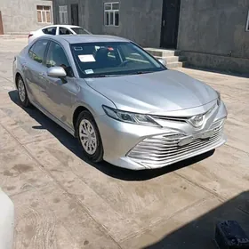 Toyota Camry 2020