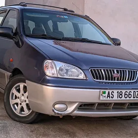 Kia Carens 2001