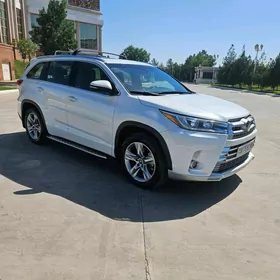 Toyota Highlander 2018