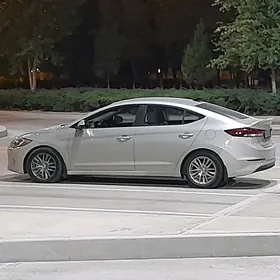 Hyundai Elantra 2018