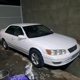 Toyota Camry 2000