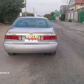 Toyota Camry 2000