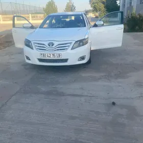 Toyota Camry 2010