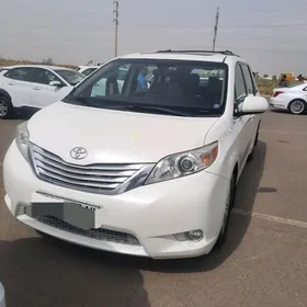 Toyota Sienna 2010