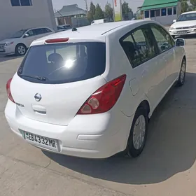 Nissan Versa 2010