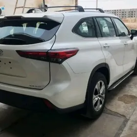 Toyota Highlander 2023