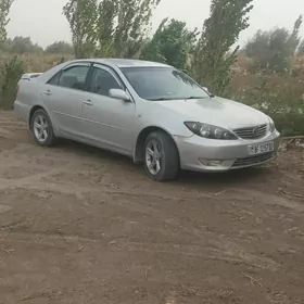 Toyota Camry 2004