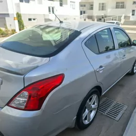 Nissan Versa 2017