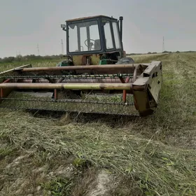 MTZ 82 2004