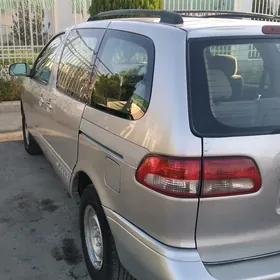 Toyota Sienna 2001