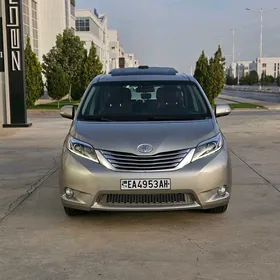 Toyota Sienna 2016