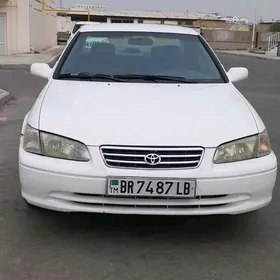 Toyota Camry 2001