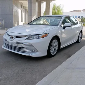 Toyota Camry 2020