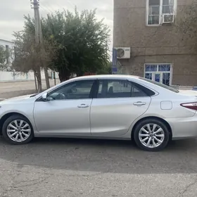 Toyota Camry 2016