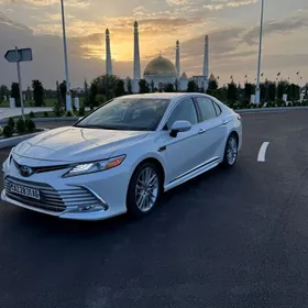 Toyota Camry 2020