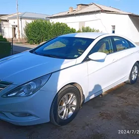 Hyundai Sonata 2012