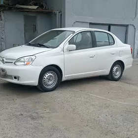 Toyota Echo 2004