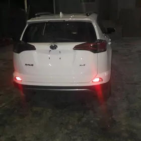 Toyota RAV4 2018