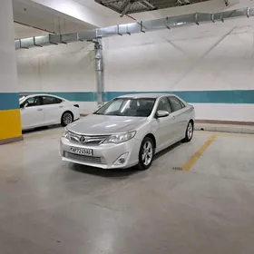 Toyota Camry 2012