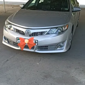 Toyota Camry 2014