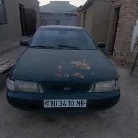 Nissan Sunny 1995