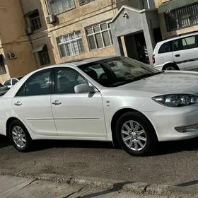 Toyota Camry 2004