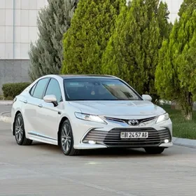 Toyota Camry 2018