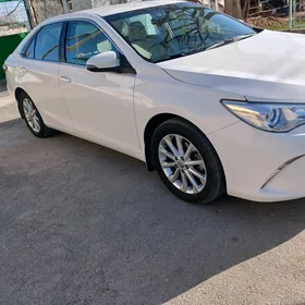 Toyota Camry 2017