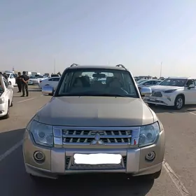 Mitsubishi Pajero 2008