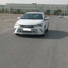 Toyota Camry 2017