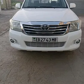 Toyota Hilux 2015