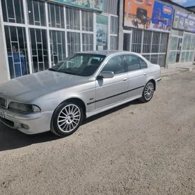 BMW E39 1998