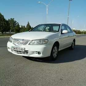 Nissan Sunny 2010