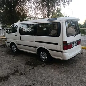 Toyota Hiace 1990