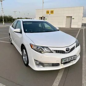 Toyota Camry 2012