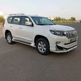 Toyota Land Cruiser Prado 2013