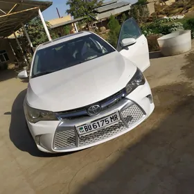 Toyota Camry 2017