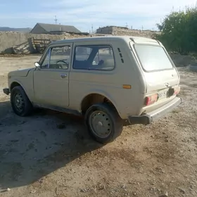 Lada Niva 1985