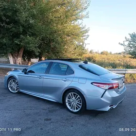 Toyota Camry 2019