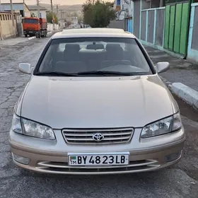 Toyota Camry 2001