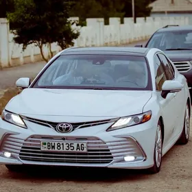 Toyota Camry 2021