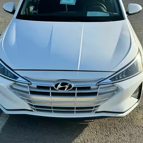 Hyundai Elantra 2020