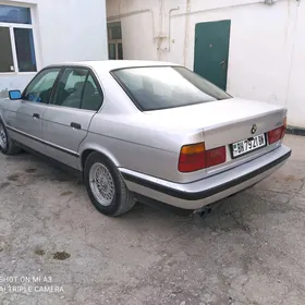 BMW 525 1990