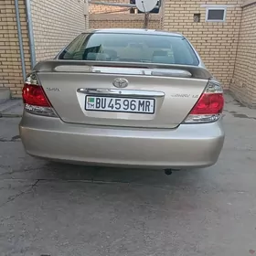 Toyota Camry 2004