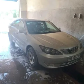 Toyota Camry 2004