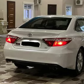 Toyota Camry 2017