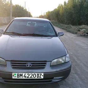 Toyota Camry 1999