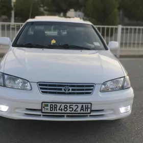 Toyota Camry 2001