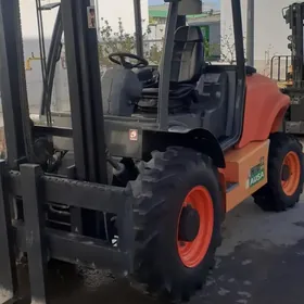 Kara Forklift 2012