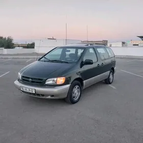 Toyota Sienna 2000